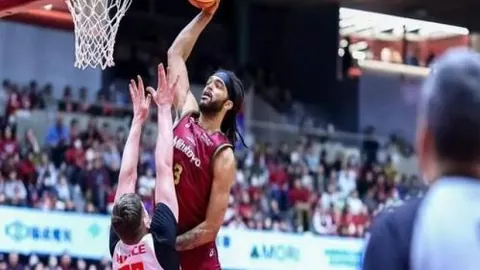 争议点球：阿尔瓦雷斯事件再掀二次触球规则讨论